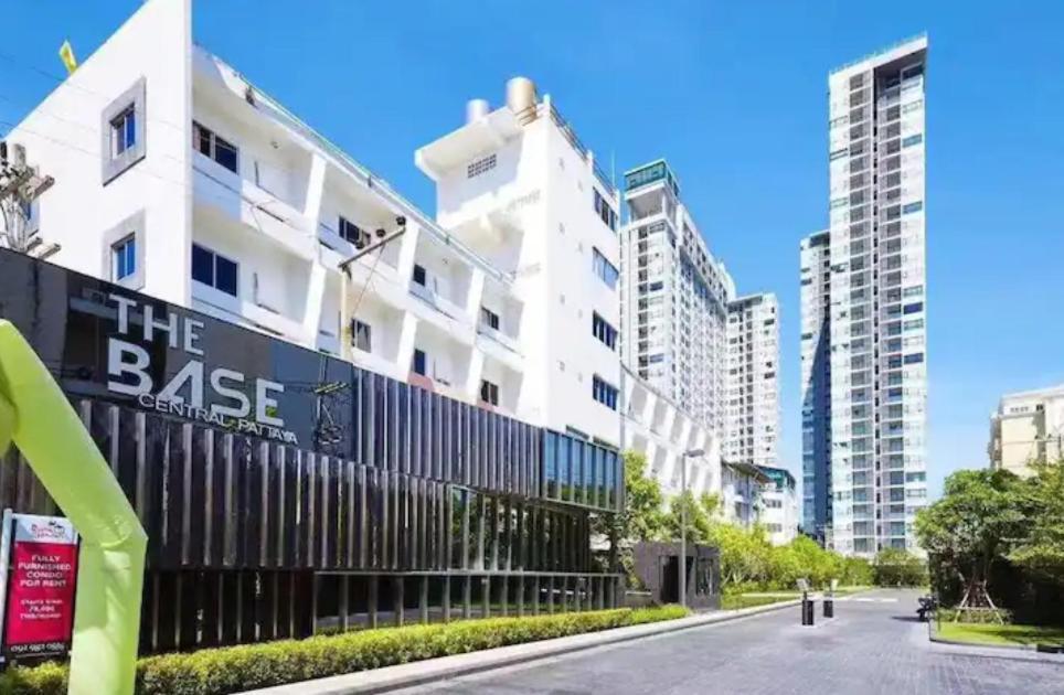 The Base Central Pattaya Quiet King-Bed With Infinity Pool & Free Netflix! Buitenkant foto