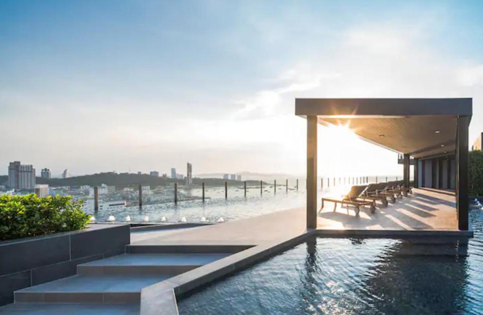 The Base Central Pattaya Quiet King-Bed With Infinity Pool & Free Netflix! Buitenkant foto