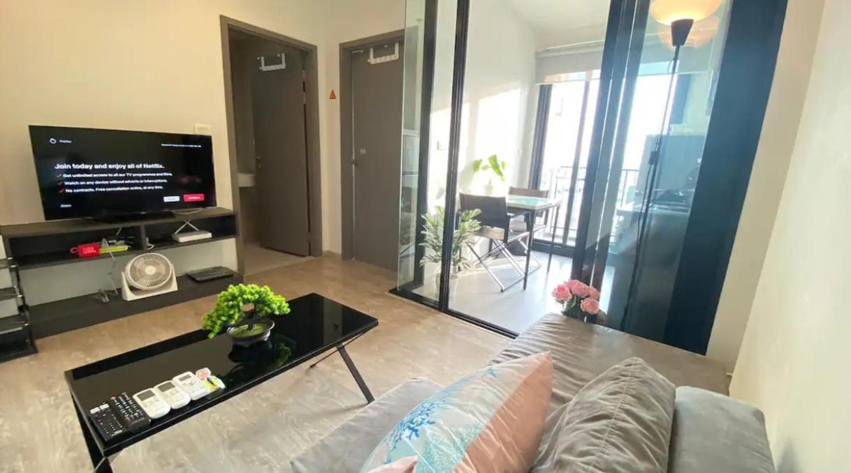 The Base Central Pattaya Quiet King-Bed With Infinity Pool & Free Netflix! Buitenkant foto