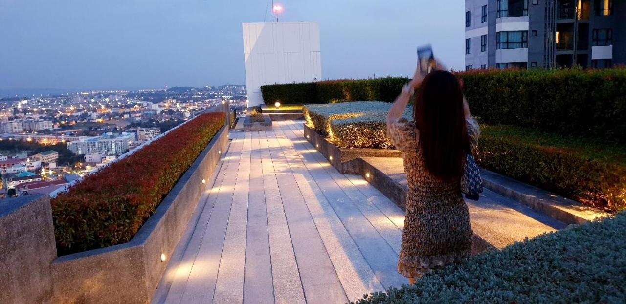 The Base Central Pattaya Quiet King-Bed With Infinity Pool & Free Netflix! Buitenkant foto