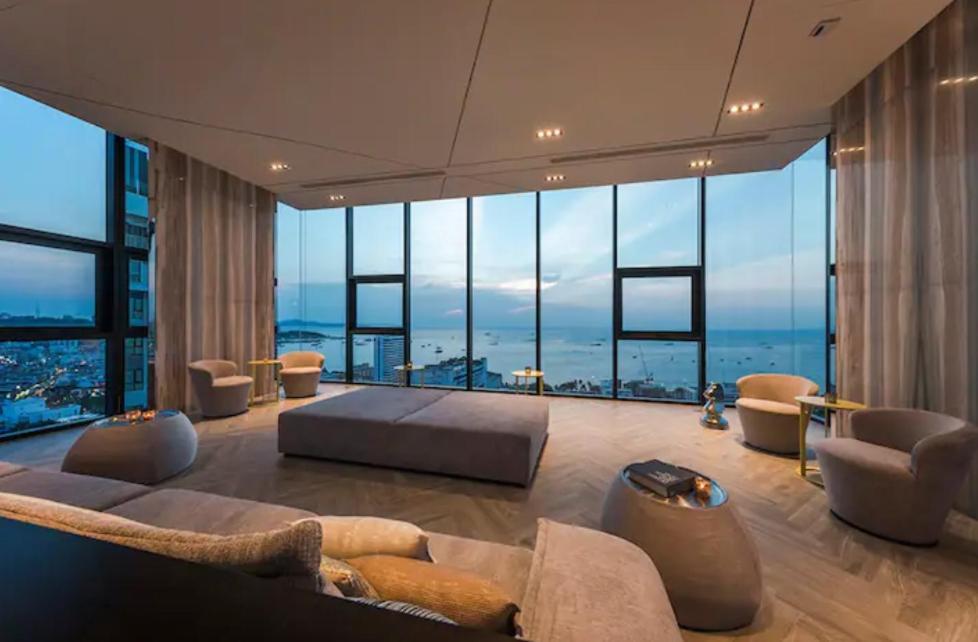 The Base Central Pattaya Quiet King-Bed With Infinity Pool & Free Netflix! Buitenkant foto