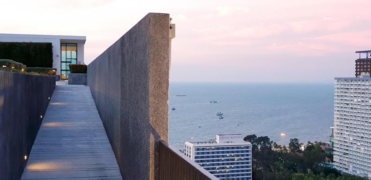 The Base Central Pattaya Quiet King-Bed With Infinity Pool & Free Netflix! Buitenkant foto